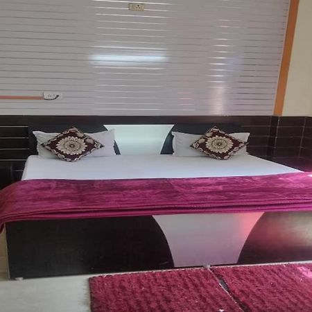Goroomgo New Ashiyana Palace Váránaszi Kültér fotó