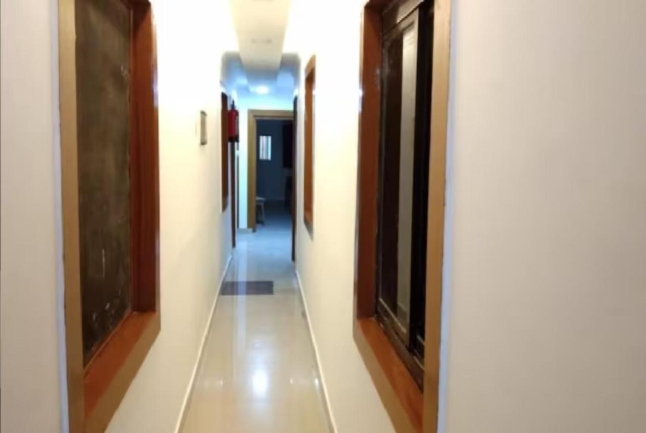 Goroomgo New Ashiyana Palace Váránaszi Kültér fotó