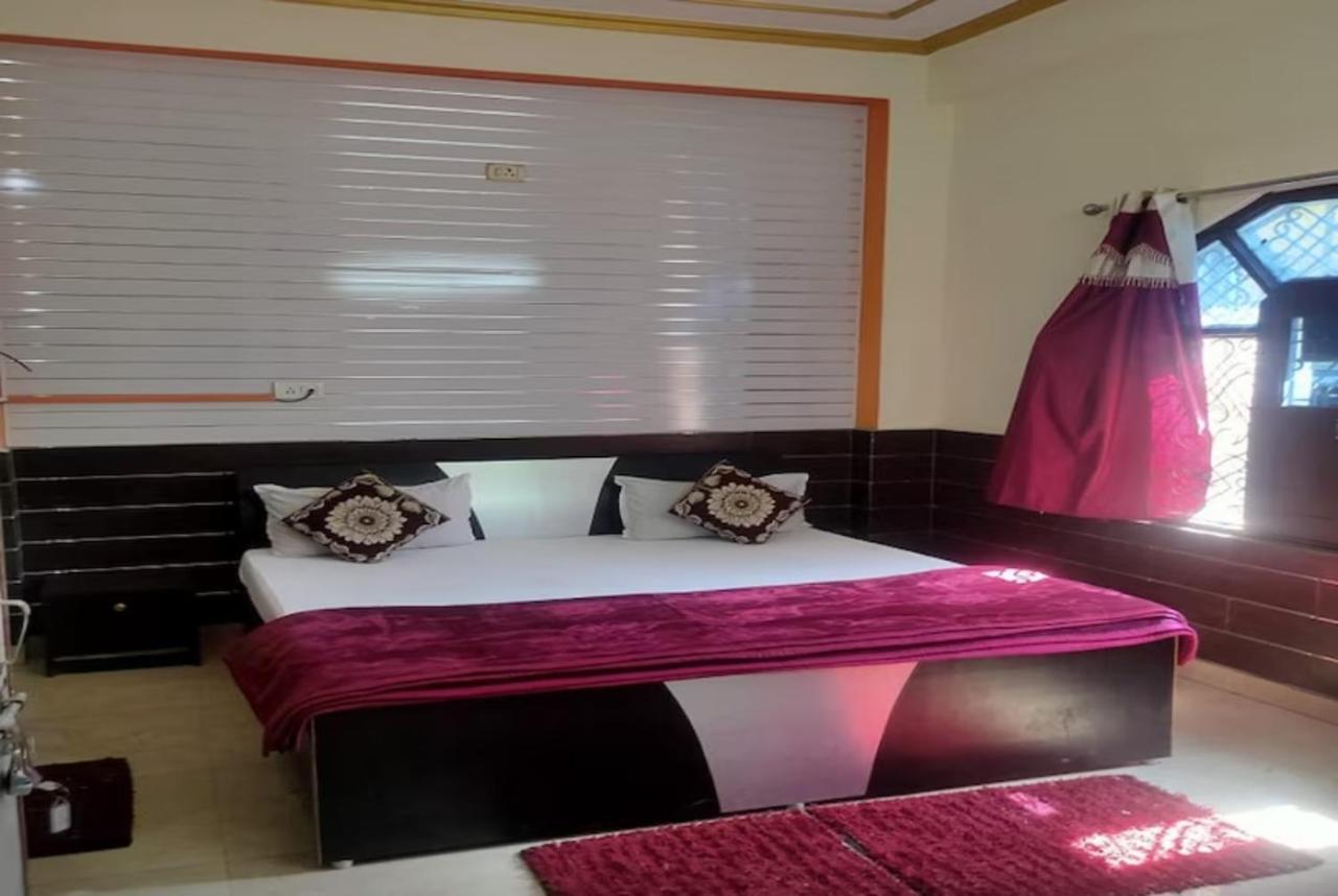 Goroomgo New Ashiyana Palace Váránaszi Kültér fotó
